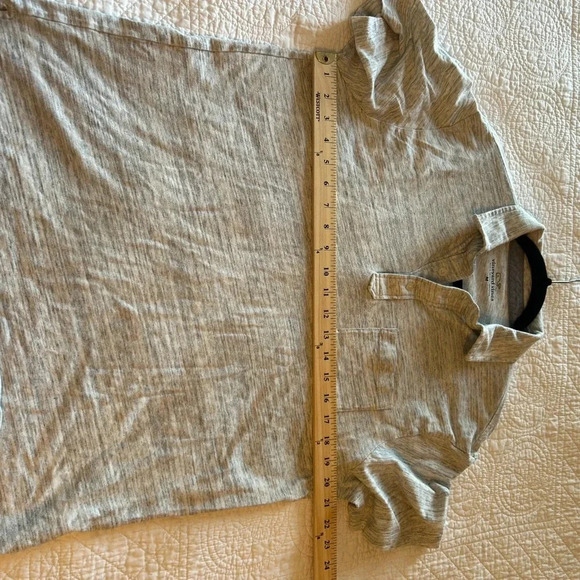 Vineyard Vines Gray/Cream Collared Shirt. Size Medium. Preppy. Academia. - Picture 5 of 6